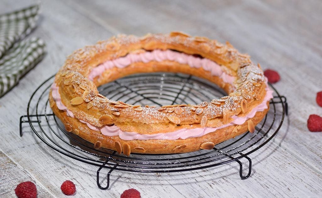 'Paris brest' relleno de mousse de frambuesa