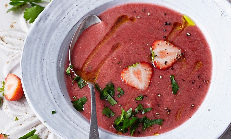 Gazpacho de fresas y tomate