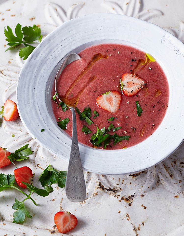 Gazpacho de fresas y tomate