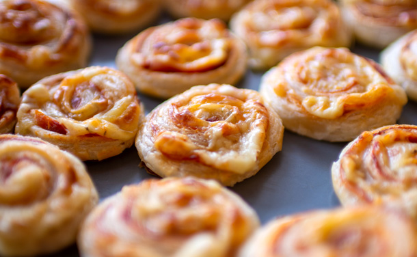 Rollitos de jamón y queso Cheddar Rollitos de jamón y queso Cheddar