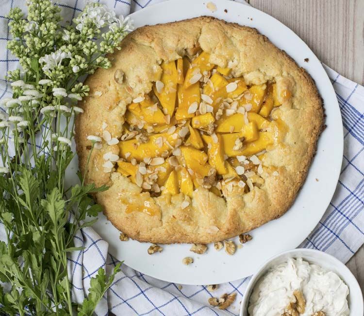 'Galette' de mango con mascarpone y frutos secos 'Galette' de mango con mascarpone y frutos secos