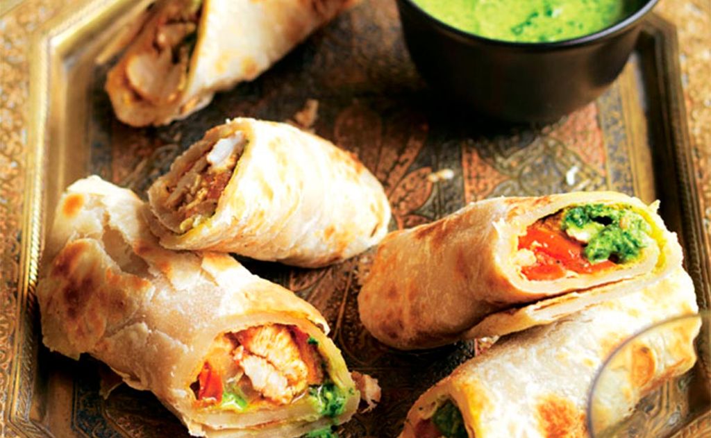 Rollitos de pollo marinado con 'chutney' de hierbas