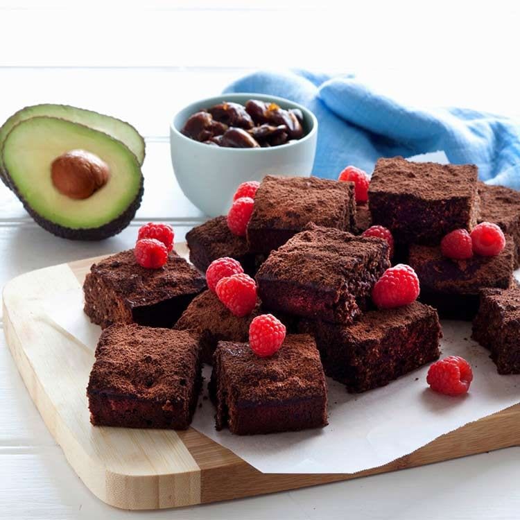'Brownie' de aguacate y frambuesas