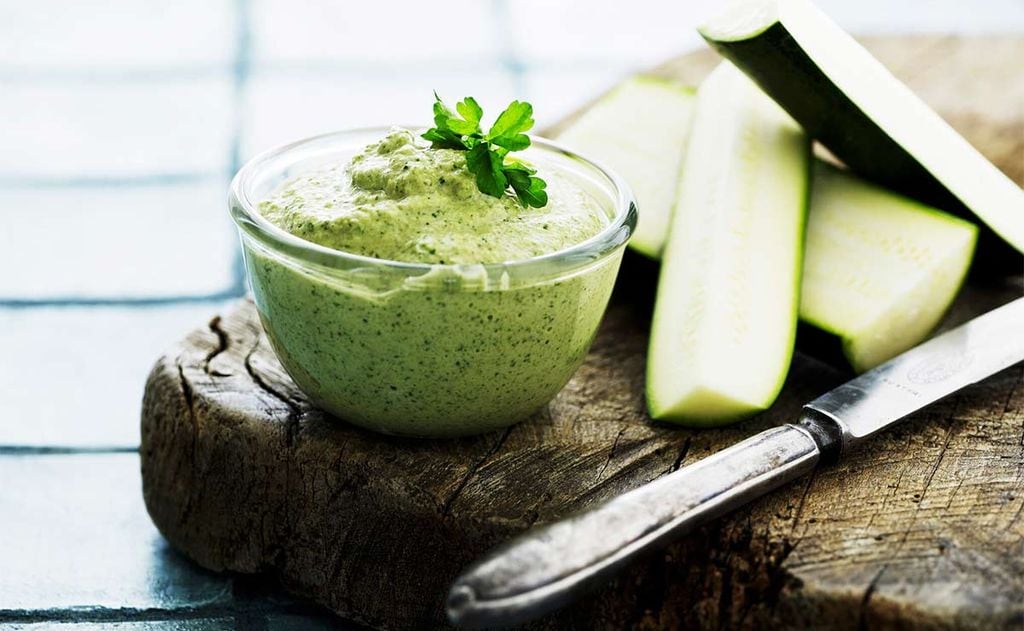 Hummus de calabacín con cilantro