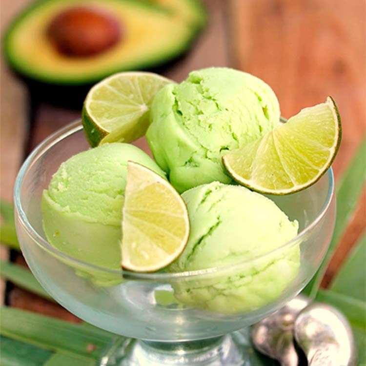 Helado de aguacate y lima Helado de aguacate y lima
