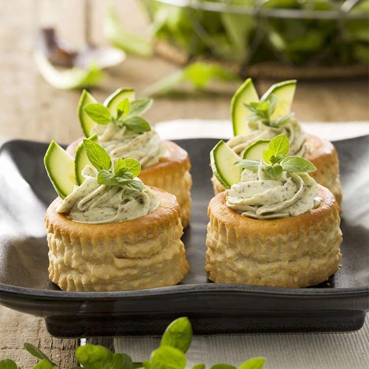 Deliciosos volovanes rellenos con 'mousse' de calabacín Deliciosos volovanes rellenos con 'mousse' de calabacín