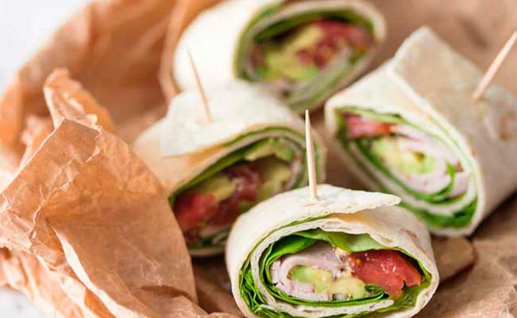 'Wrap' vegetal con pavo y aguacate
