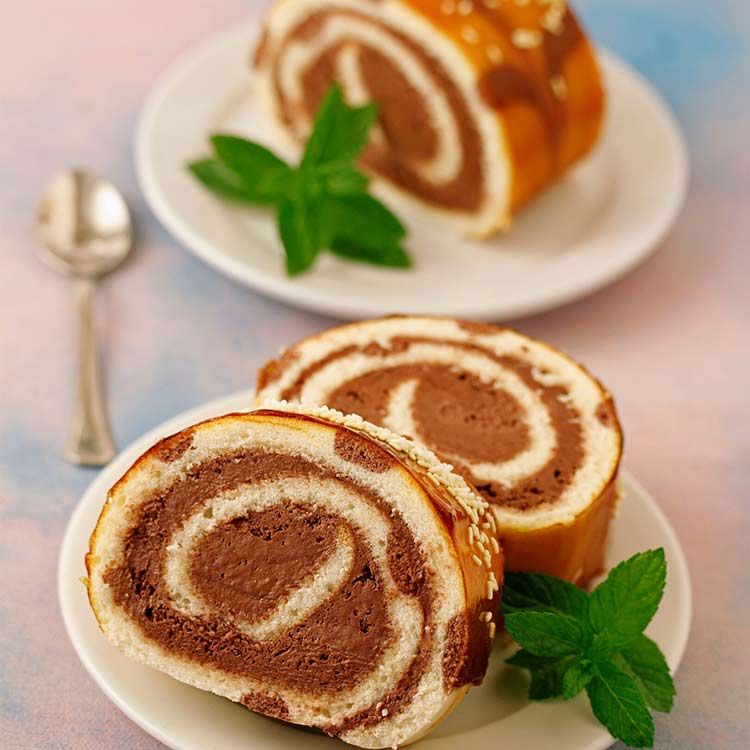 Brazo gitano relleno de trufa de chocolate Brazo gitano relleno de trufa de chocolate