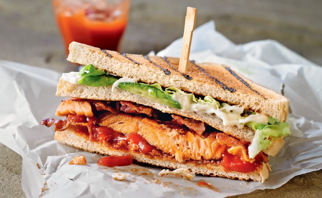 Sándwich nórdico de salmón