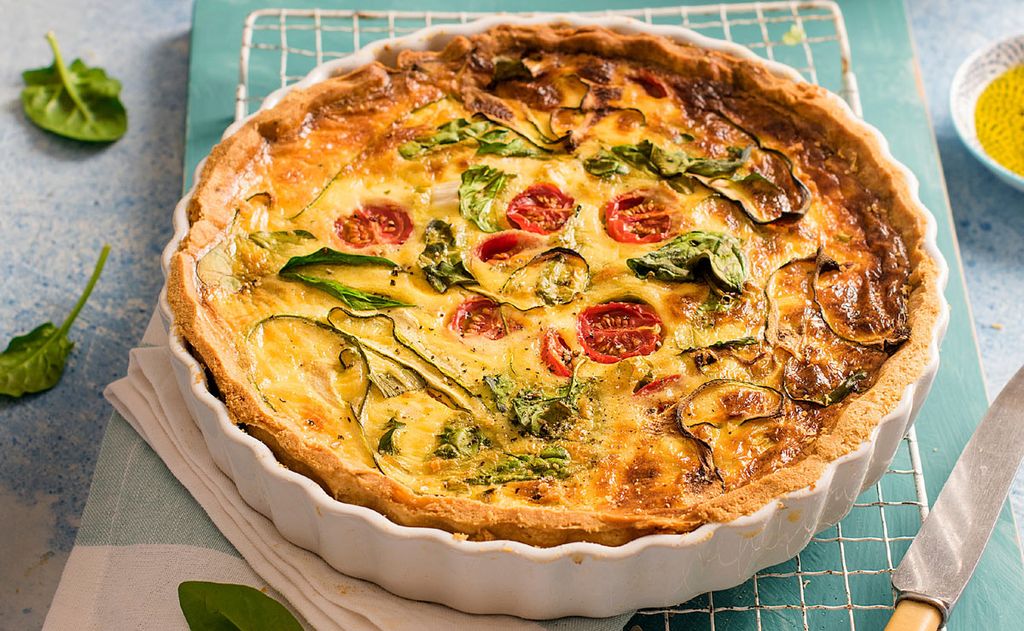 Quiche de espinacas, tomate y queso manchego