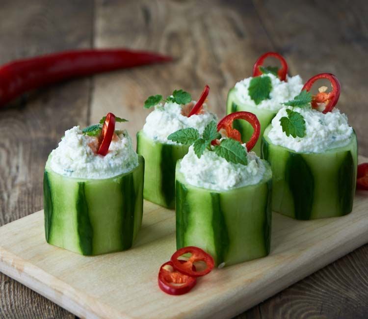 Pepinos rellenos de 'ricotta' y chile Pepinos rellenos de 'ricotta' y chile
