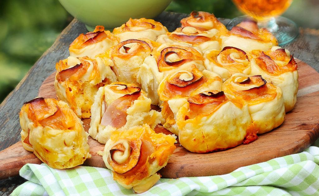 Gratén de rosas de jamón y queso