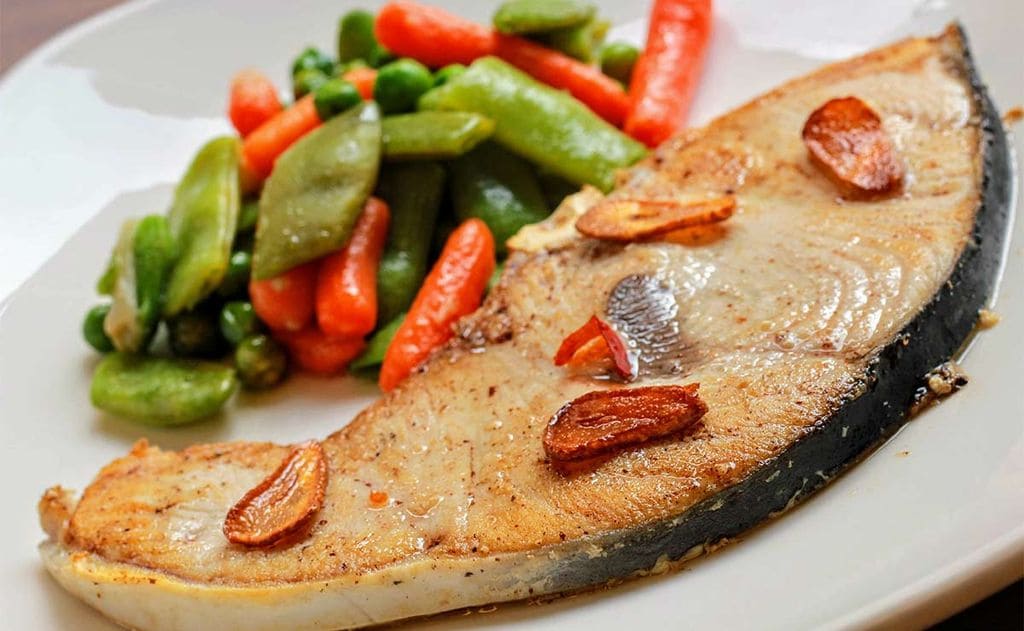Pez espada a la plancha con menestra de verduras