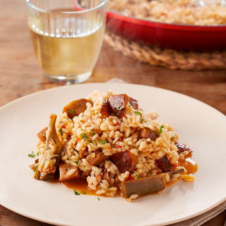 Arroz con níscalos y alcachofas