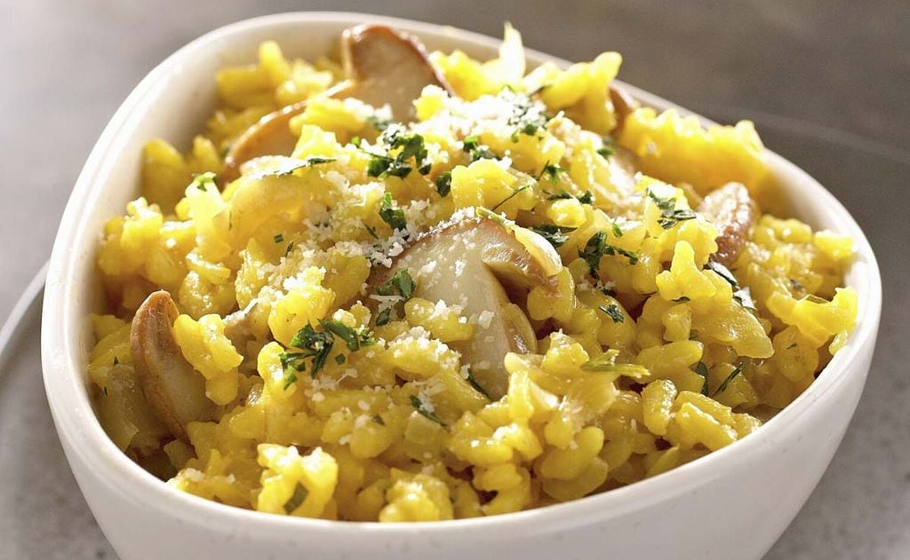 Arroz a la milanesa con azafrán y setas