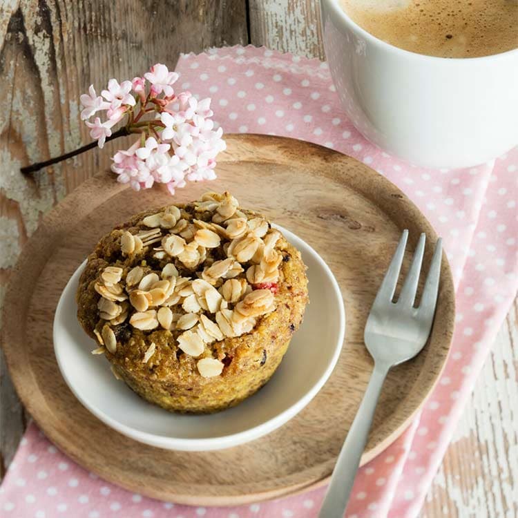'Muffins' caseros de granola y arándanos