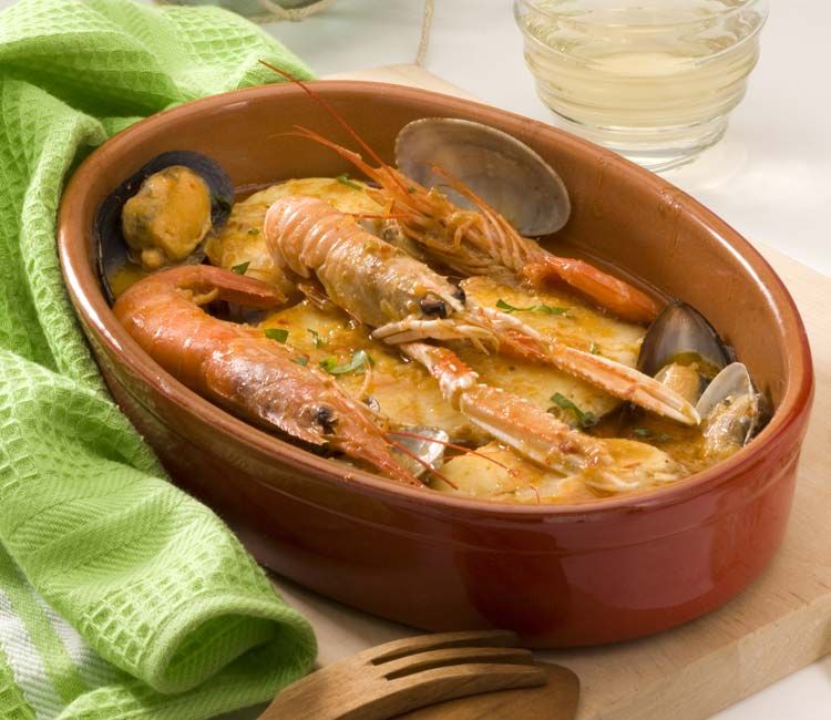 Guiso de dorada y mariscos Guiso de dorada y mariscos