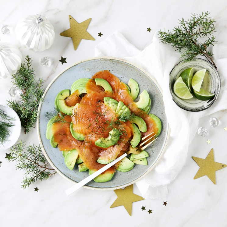 Salmón ahumado con 'carpaccio' de aguacates