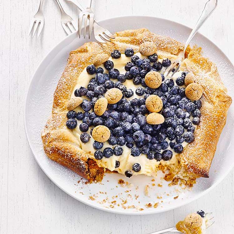 'Galette' de hojaldre con arándanos