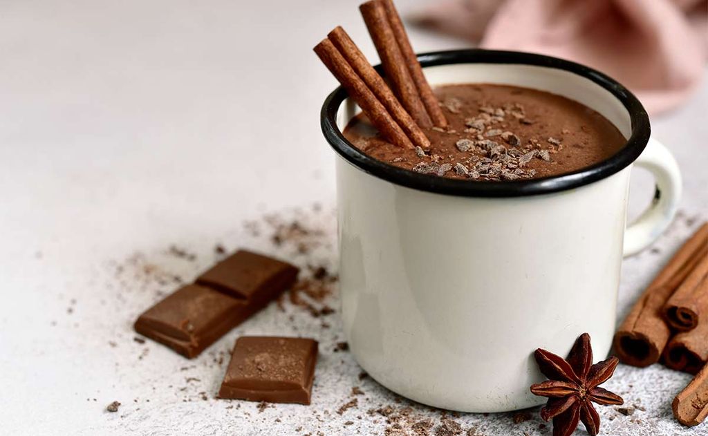 Chocolate a la taza con anís y canela