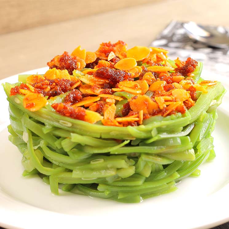 Judías verdes con sobrasada y almendras