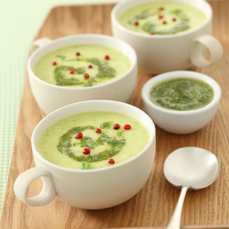 Crema de calabacín con 'pistou'