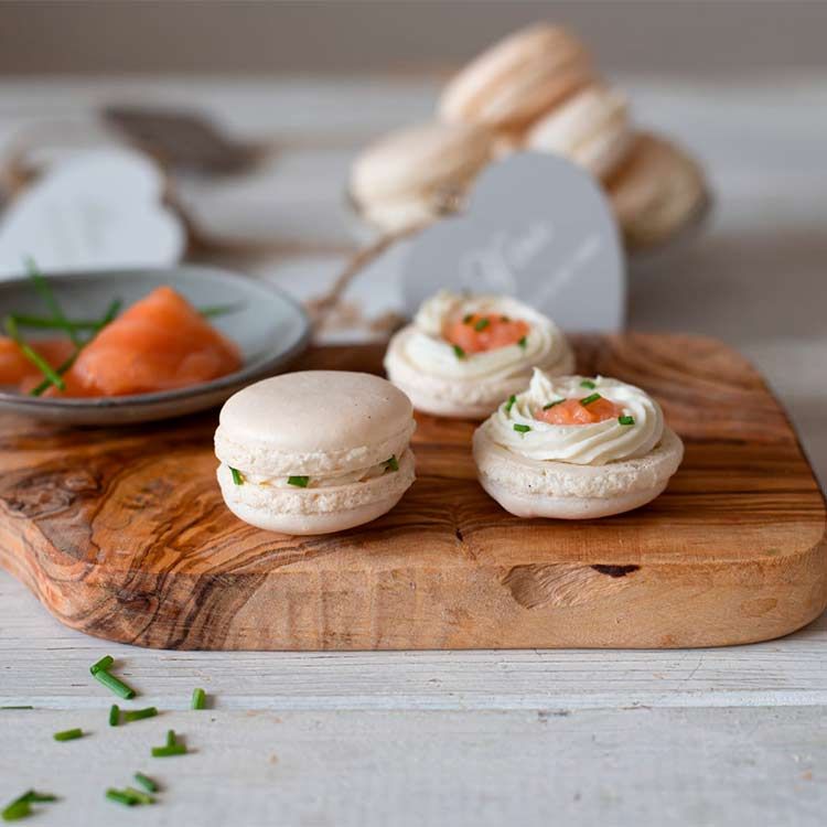 'Macarons' con crema de roquefort y salmón