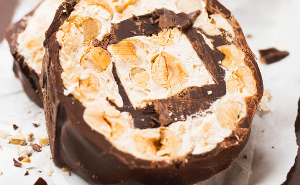 Postre de almendras y chocolate