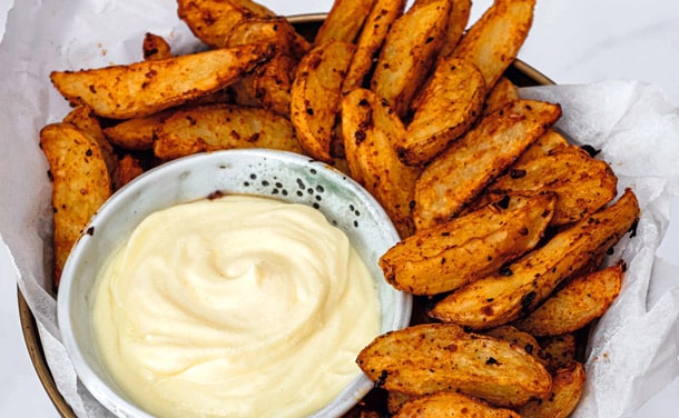 Patatas 'deluxe' con mayonesa saludable