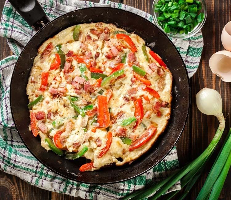 Tortilla vaga de pimientos y beicon