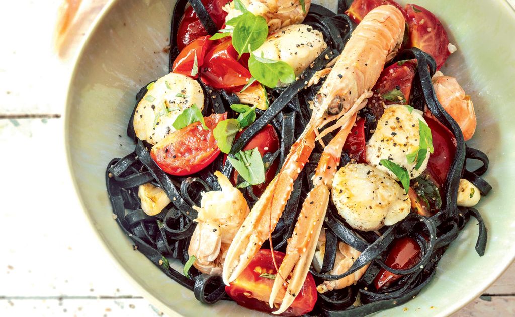 Tallarines negros ‘frutti di mare’