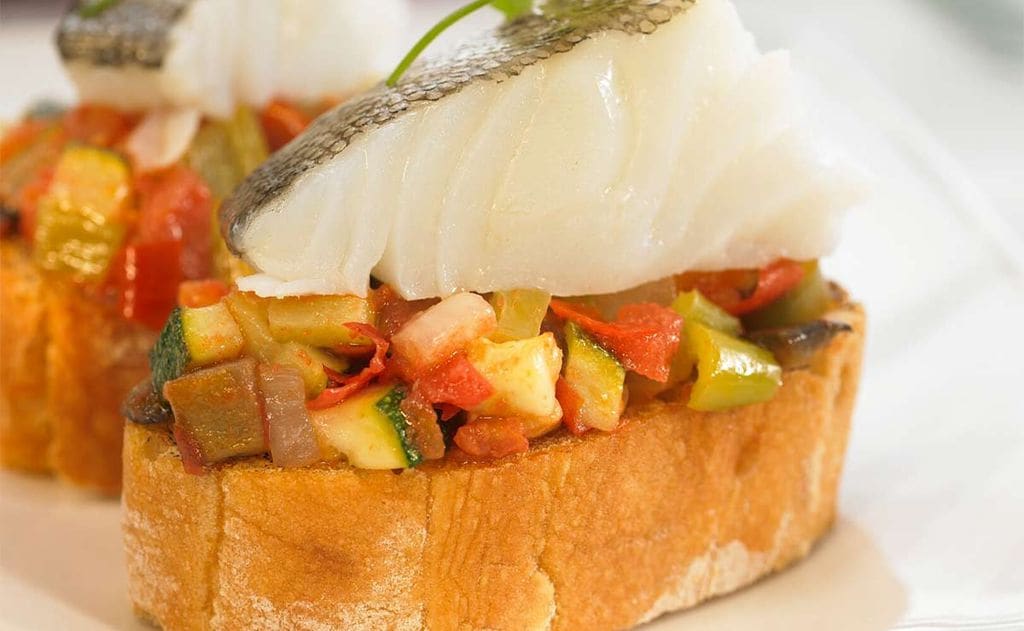 Montadito de bacalao con samfaina