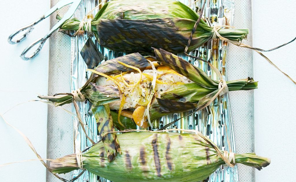 Supremas de lubina en papillote de hojas de plátano