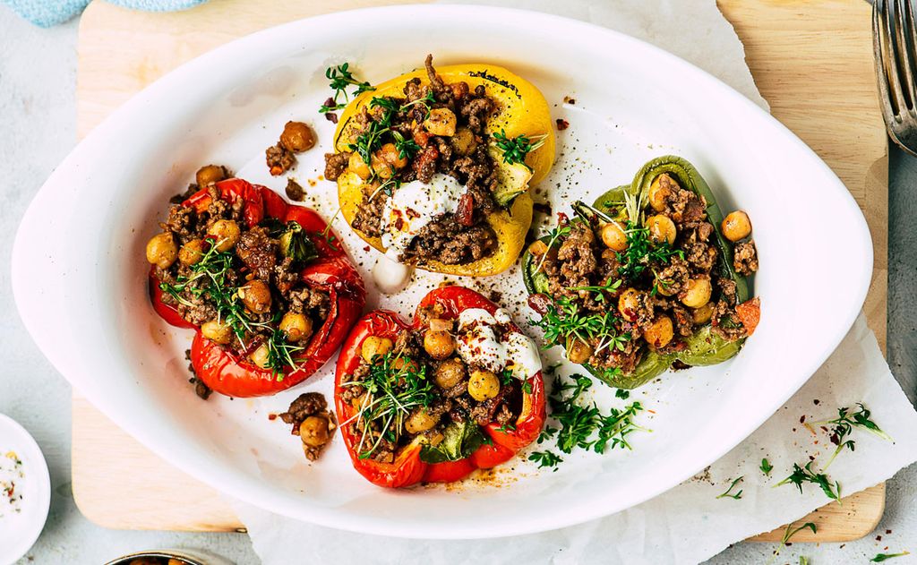 Pimientos rellenos de carne y garbanzos