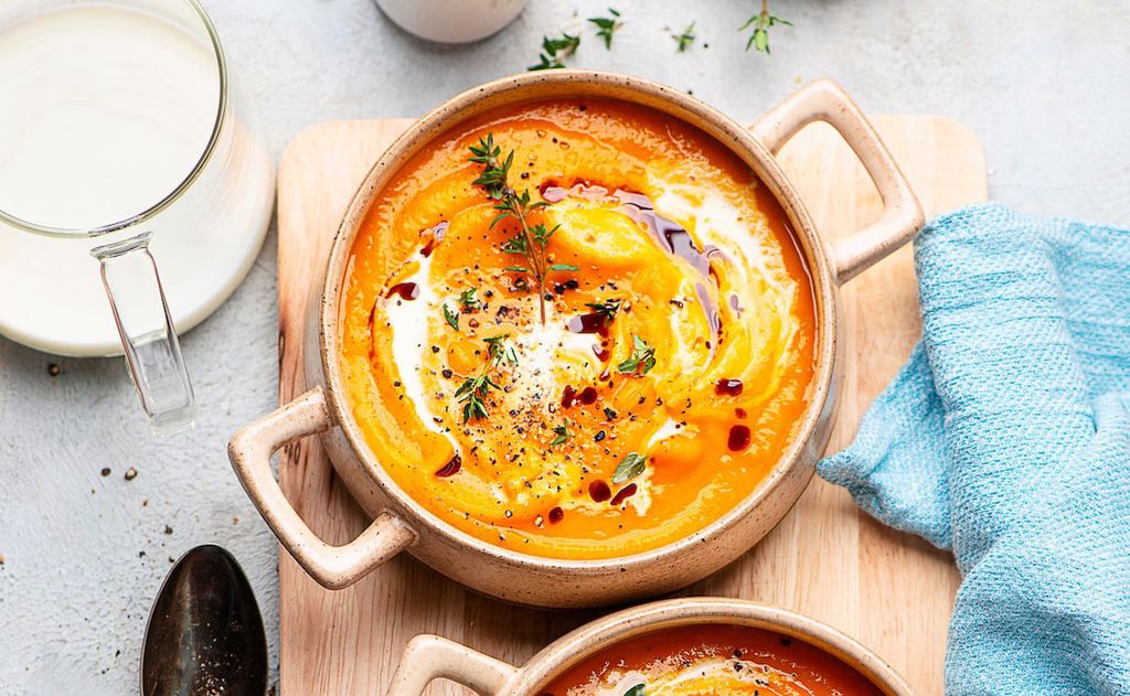 Sopa cremosa de calabaza especiada