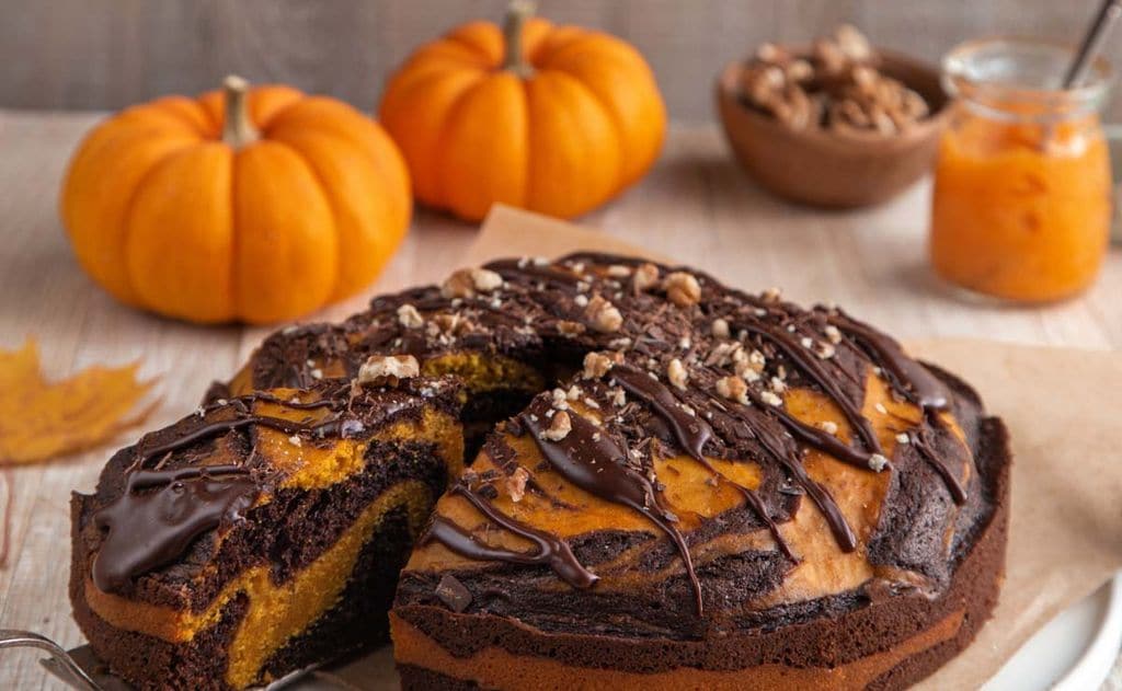 Bizcocho de calabaza y chocolate con nueces