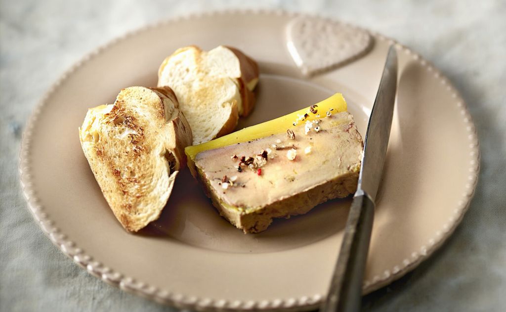 Terrina de 'foie mi-cuit' y pan de brioche