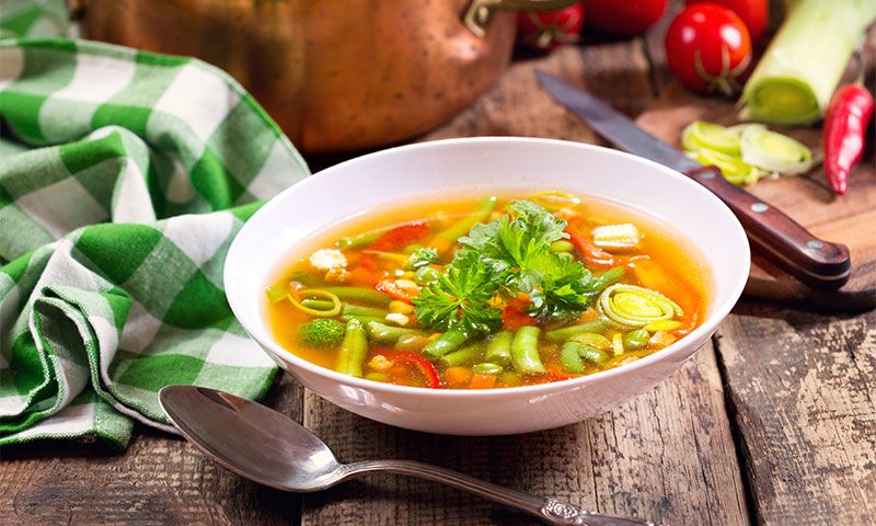 Sopa de judías verdes y otros vegetales