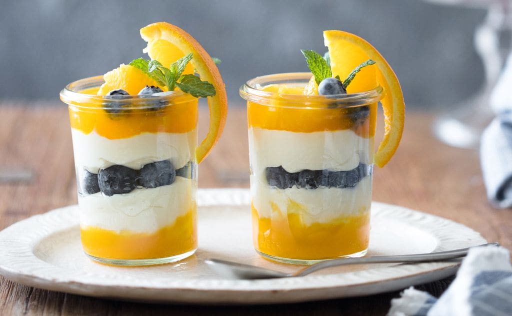 Vasitos de naranja con mascarpone