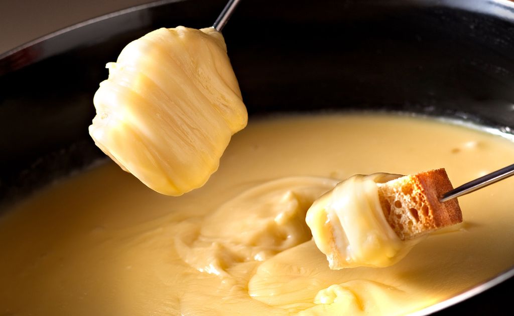 Fondue de queso 'moitié-moitié'