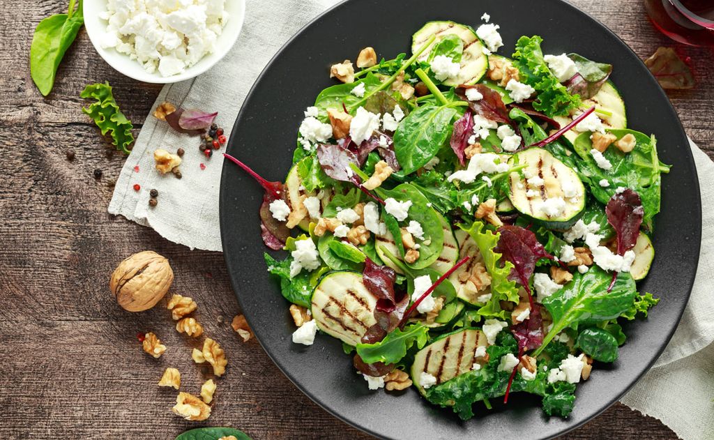 Ensalada de calabacín y queso feta