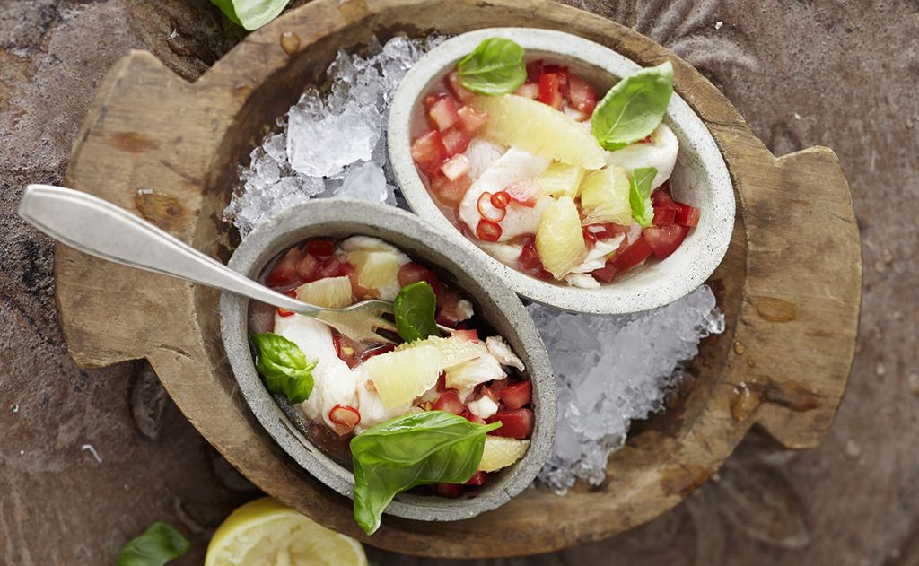 Ceviche de bacalao con gajos de limón