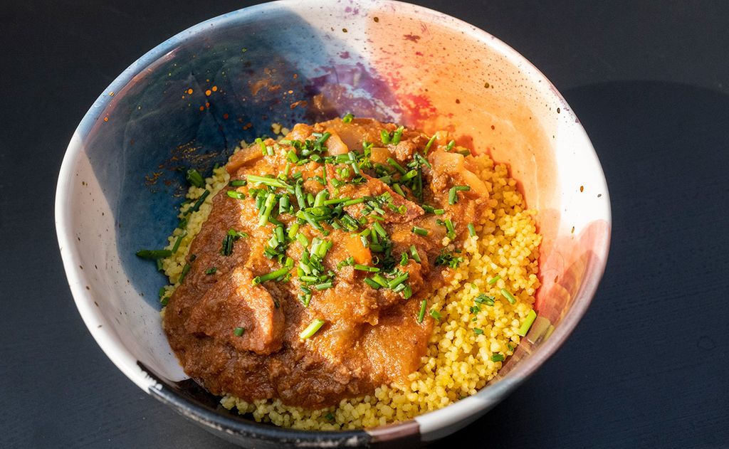 Cous cous y boloñesa especiada de ternera con tomate