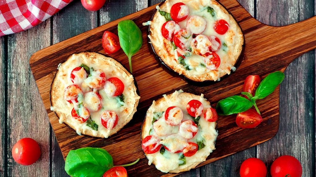 Pizzas Caprese de berenjena