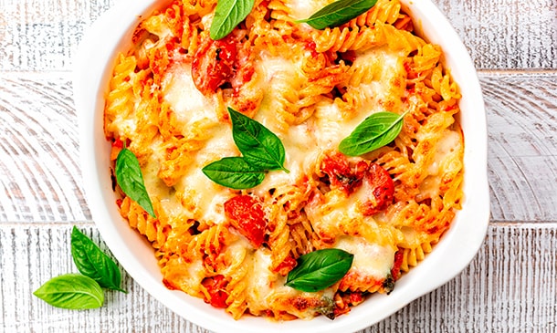 Pasta a la sorrentina: cómo hacer esta receta italiana fácil e irresistible