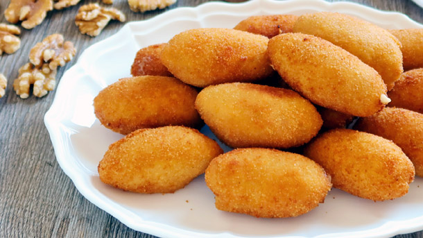 Croquetas de queso y nueces