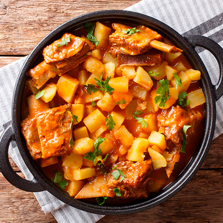 Guiso de costillas con patatas