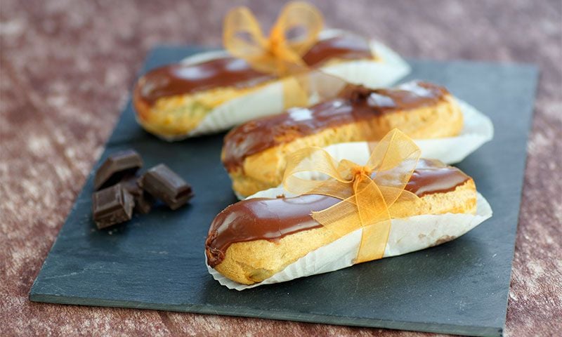 Descubre cómo hacer 'éclairs', un 'must' de la cocina francesa