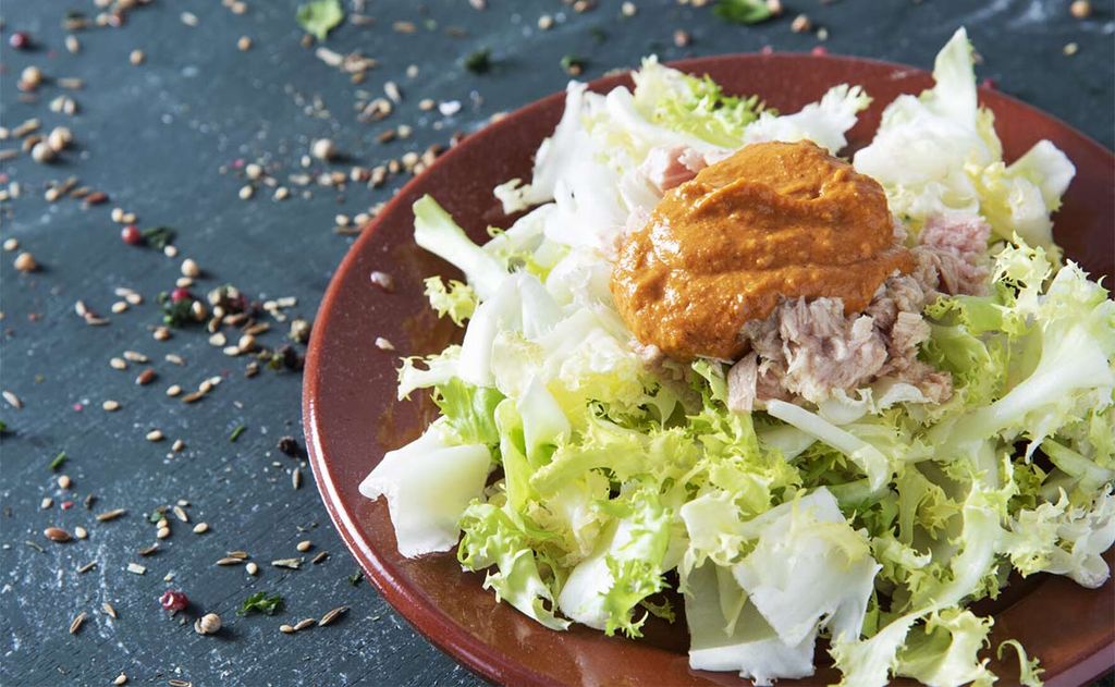¿Una ensalada de invierno? Descubre el 'Xató', un plato típico de la cocina catalana