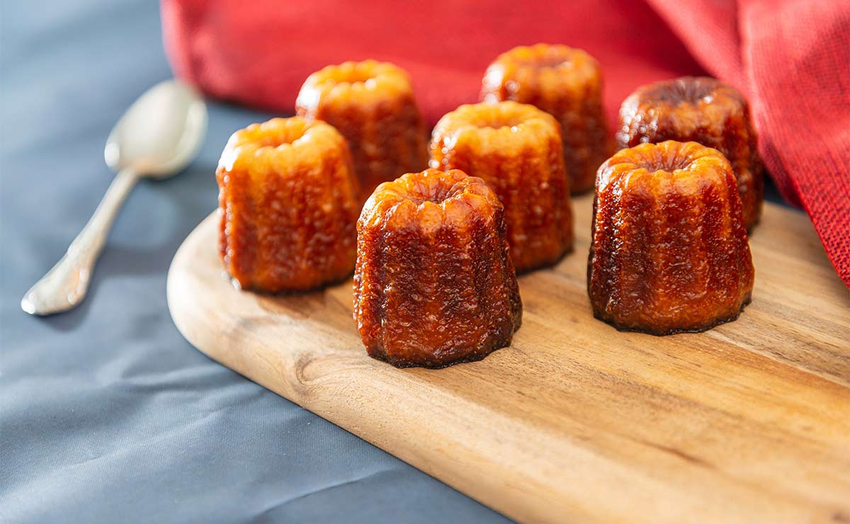 Los 'canelés', un mítico pastel de Burdeos con más de 3 siglos